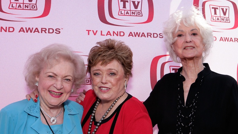 http://img1.looper.com/img/gallery/old-tv-shows-that-should-never-be-rebooted/golden-girls.jpg