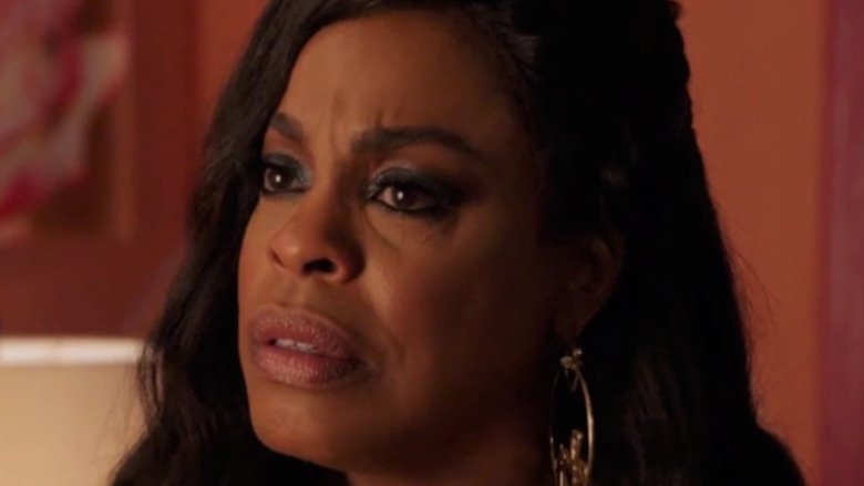 Nicey Nash on Claws