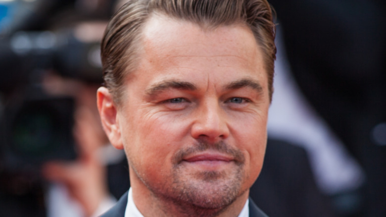 Leonardo DiCaprio posing at event