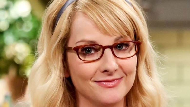 Melissa Rauch smiles