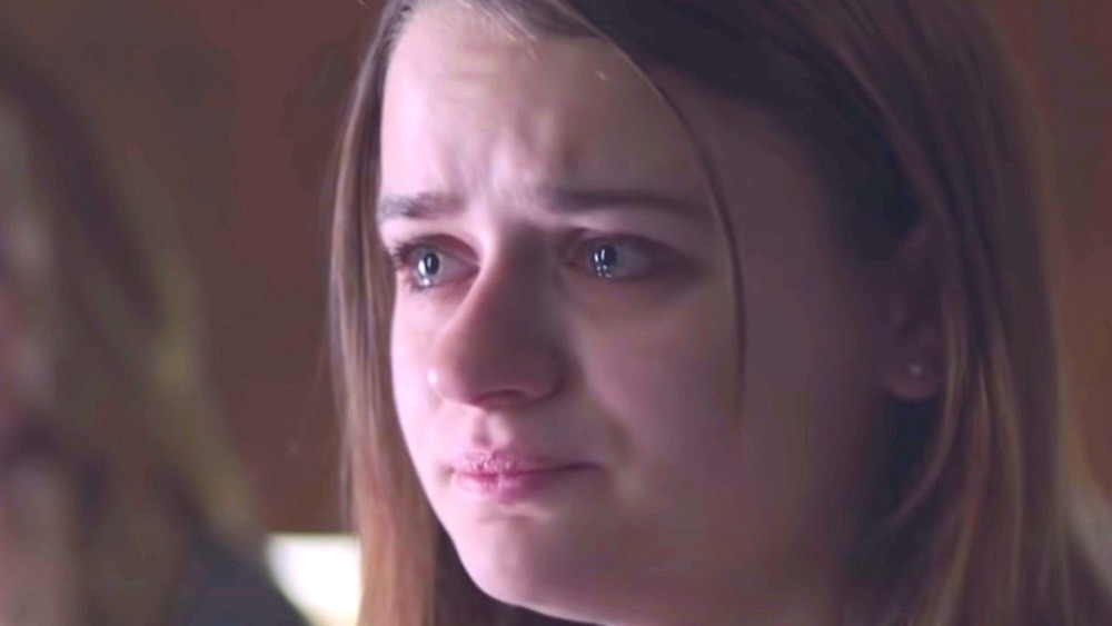Joey King crying