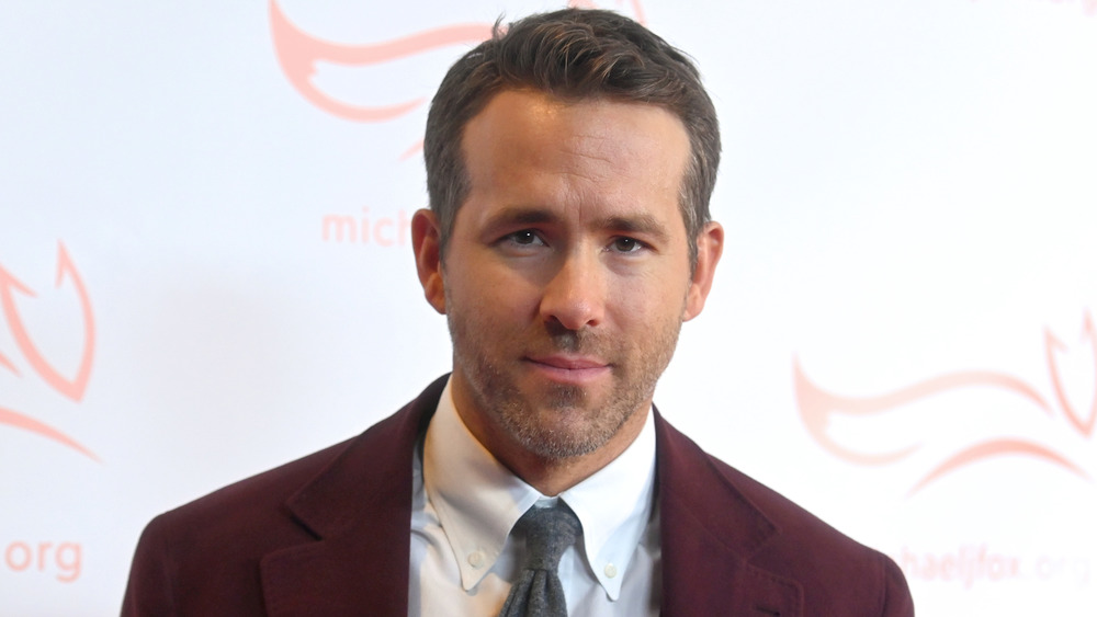 Ryan Reynolds Red Suit